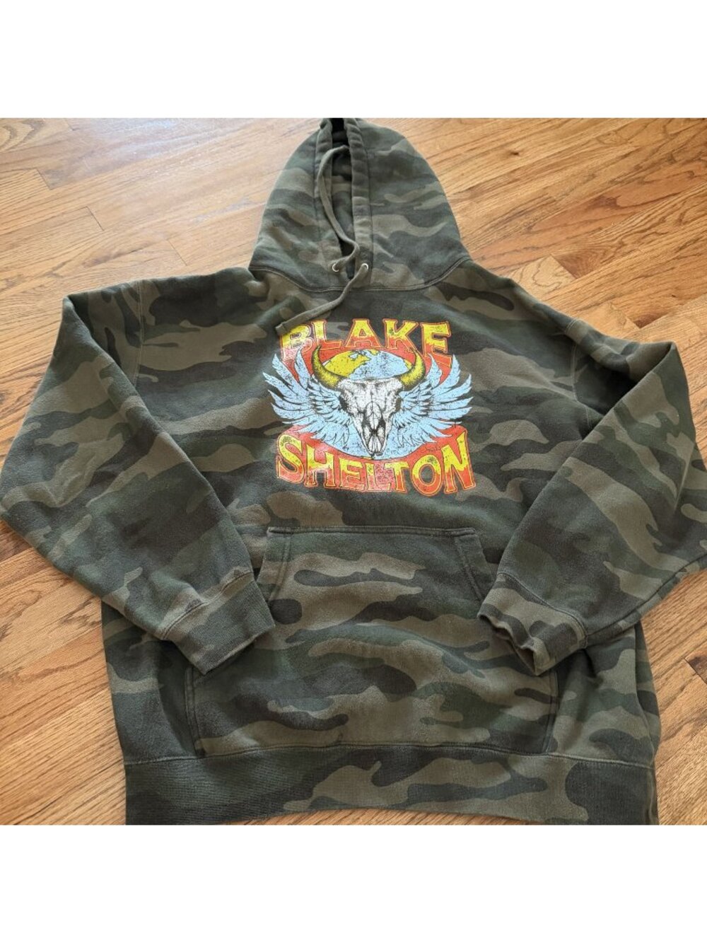Independent Mens Large Green Camoflauge Hoodie Luke Bryan
